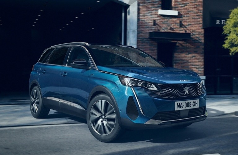 New Peugeot 5008 SUV Review